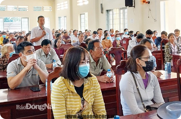 Người dân xã Hưng Lộc nêu ý kiến liên quan đến việc bồi thường, hỗ trợ từ dự án