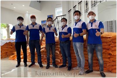 Kim Oanh Group Hỗ Trợ Phóng Viên Và Khởi Động Chương Trình "Hạt Gạo Nghĩa Tình - Chia Sẽ Yêu Thương"