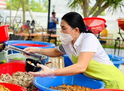 Quỹ Từ Thiện Kim Oanh sẽ hỗ trợ 30.000 tô bún bò, phở, bánh canh cho lực lượng tuyến đầu chống dịch