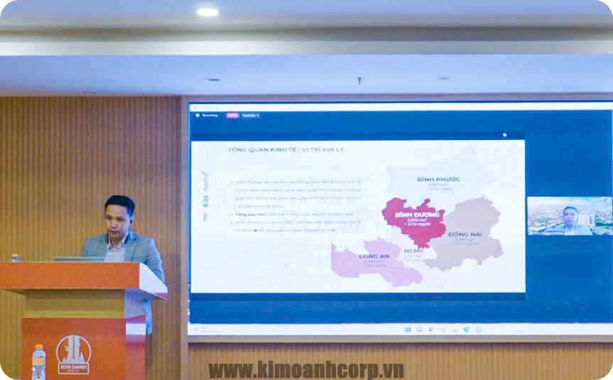 Ông Trịnh Hoài Đức - Chủ tịch HĐQT Công ty Cổ phần RealPlus chia sẻ thông tin thị trường Bình Dương đến hệ thống kinh doanh Tập Đoàn Kim Oanh Group và sàn liên kết.