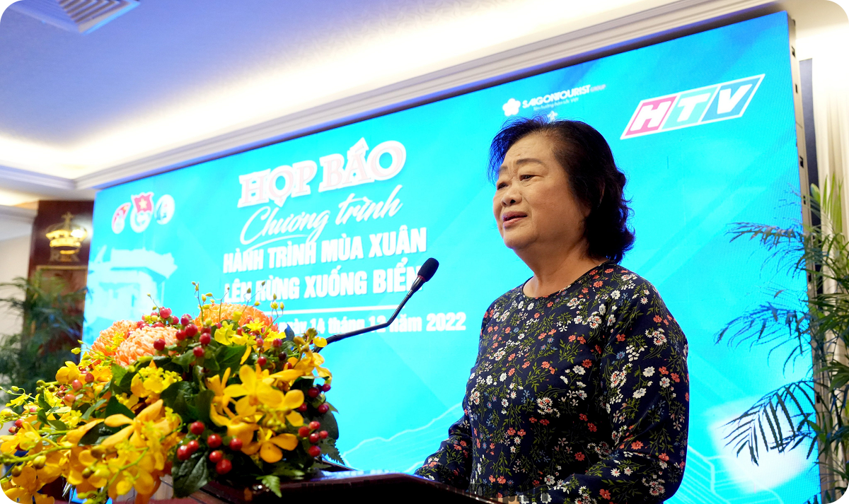 Bà Trương Mỹ Hoa - nguyên Phó Chủ tịch nước, Chủ tịch quỹ Vừ A Dính phát biểu tại buổi họp hôm 14/12