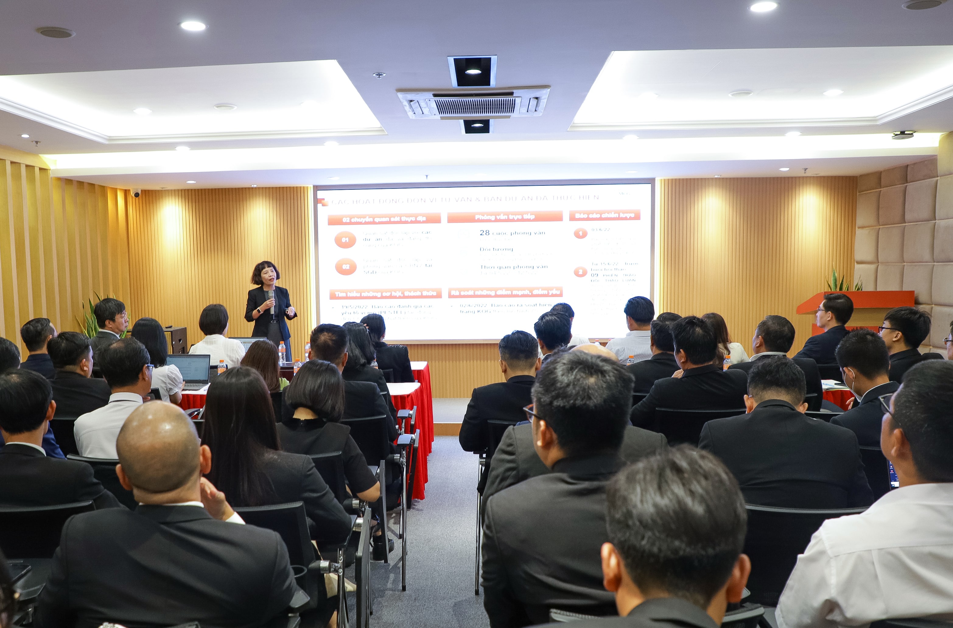Bà Ngô Minh Anh – Giám đốc Công ty tư vấn MCG chia sẻ về định hướng chiến lược Kim Oanh Group.