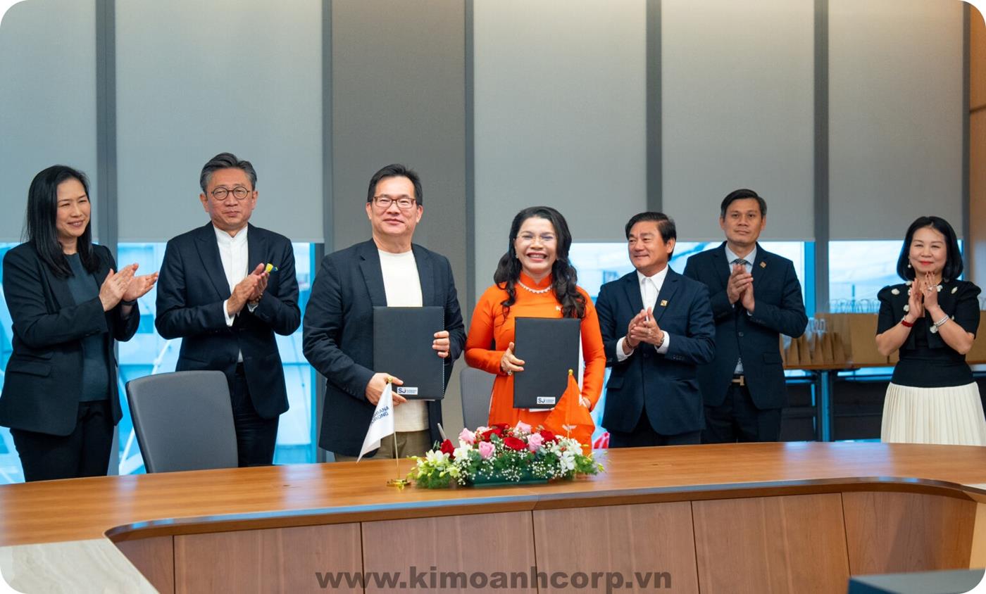 Quang cảnh lễ ký kết hợp tác chiến lược giữa Tập đoàn Surbana Jurong và Kim Oanh Group