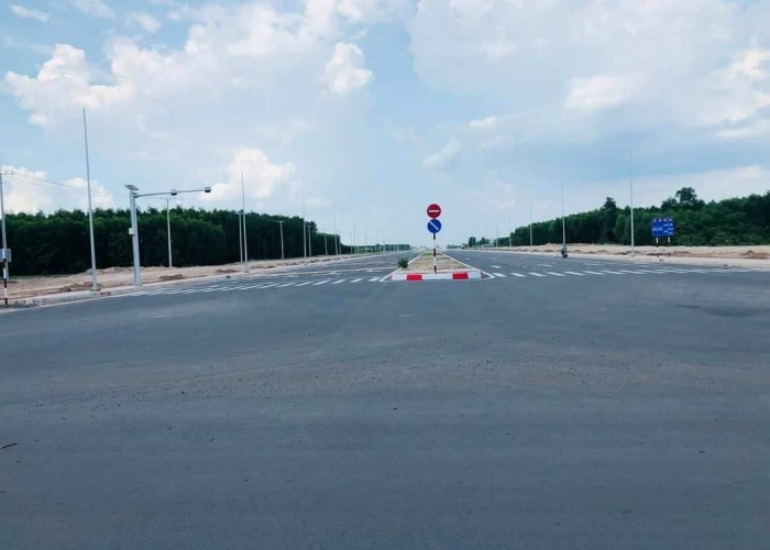Nút giao 25C và đường Nguyễn Hữu Cảnh