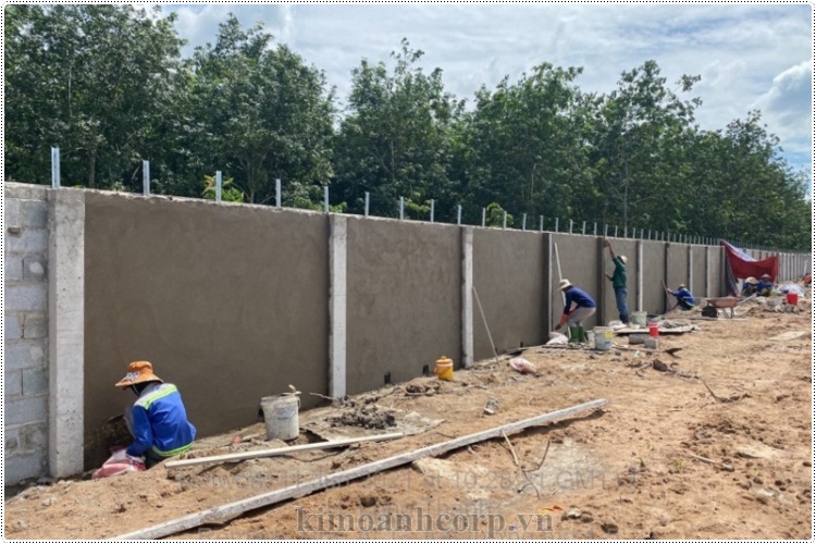 Xây dựng tường rao hành lang san toàn Sân Bay Quốc Tế Long Thành.